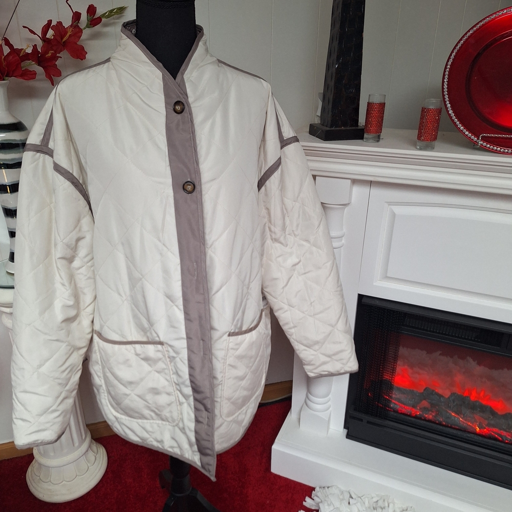 Sabrina Lauren Cream and Beige Reversible Quilted Jacket